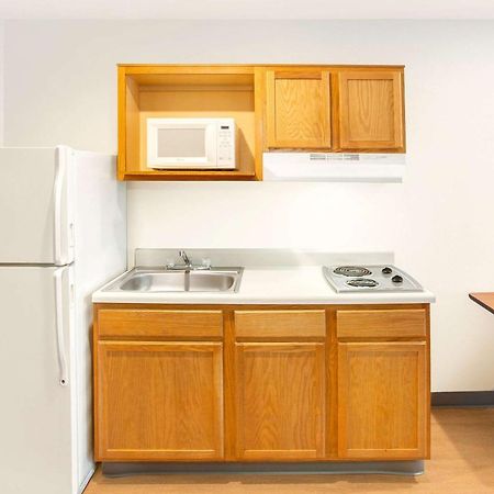 Woodspring Suites Браунсвилл Экстерьер фото
