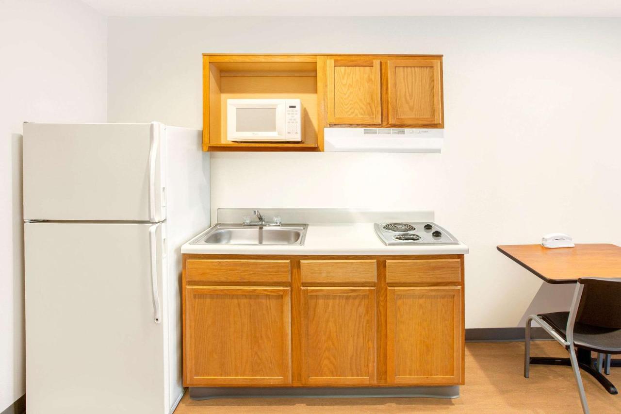 Woodspring Suites Браунсвилл Экстерьер фото