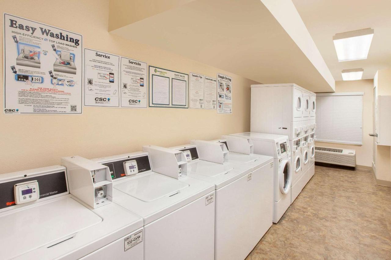 Woodspring Suites Браунсвилл Экстерьер фото